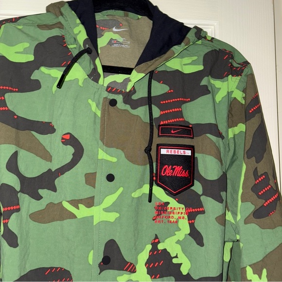 Nike Green and Brown Camouflage Jacket - Picture 7 of 8